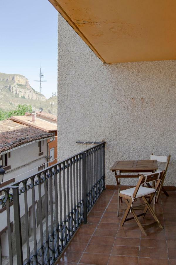Tres Puentes Anguiano Apartamentos Y Hostal Экстерьер фото