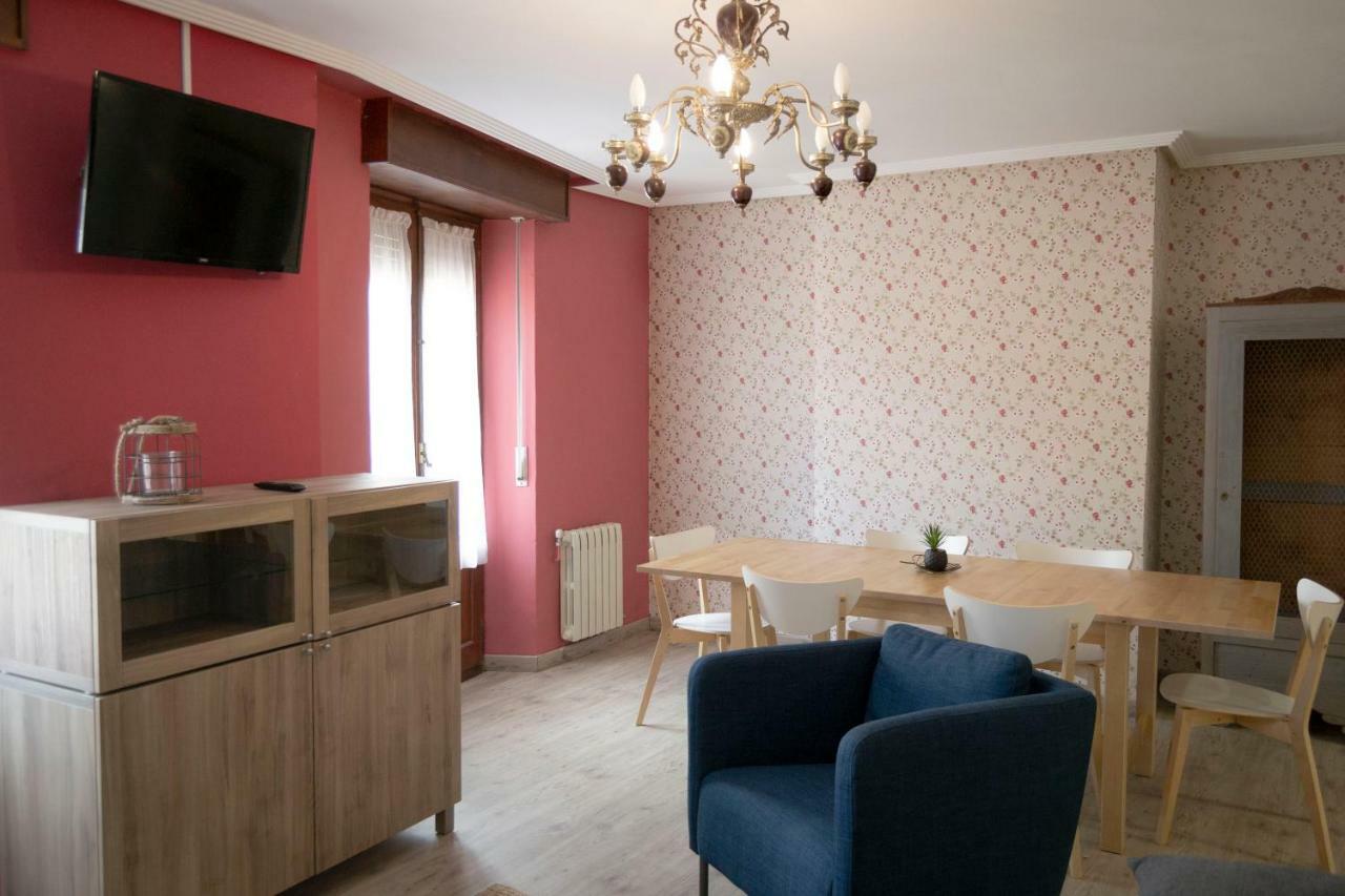 Tres Puentes Anguiano Apartamentos Y Hostal Экстерьер фото