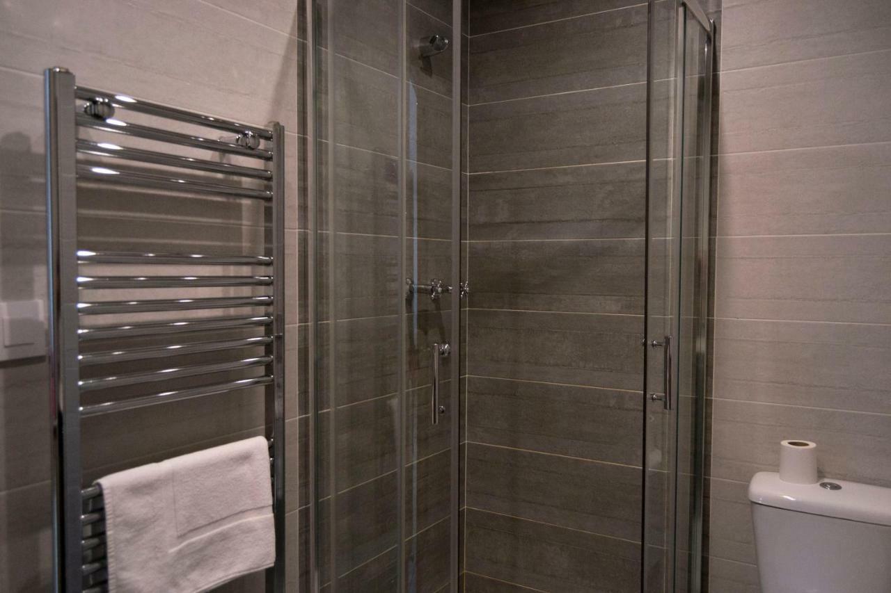 Tres Puentes Anguiano Apartamentos Y Hostal Экстерьер фото