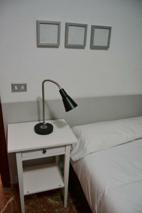 Tres Puentes Anguiano Apartamentos Y Hostal Экстерьер фото